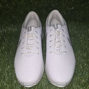 Nike Air Zoom Victory Tour 3. Size 13